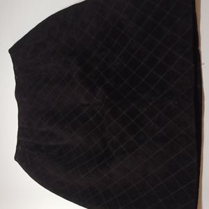 Ann Taylor black suede micro mini skirt with diamond design lined size 4